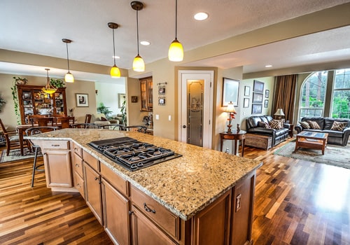 Missisauga Real Estate - Jennifer Valenzuela, Sales Representative